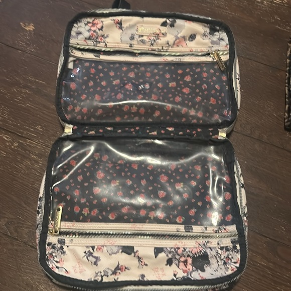 Vintage Betsey Johnson Travel Case - Picture 4 of 4